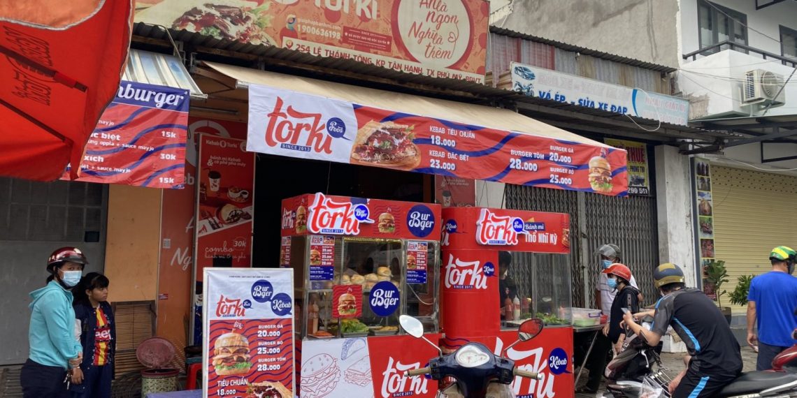bánh hot dog tam giác